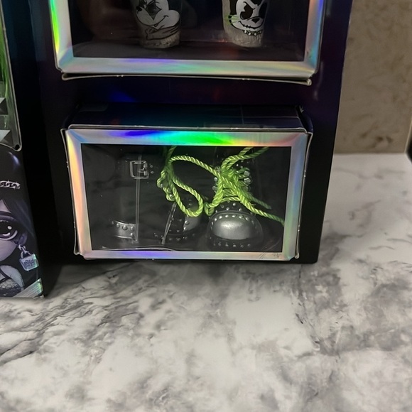 Shadow High Rainbow Vision Series 1 Harley Limestone Fashion Doll New - Picture 5 of 8